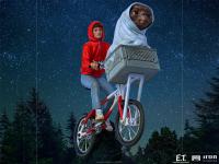 Gallery Image of E.T. & Elliot 1:10 Scale Statue