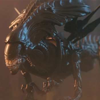 Alien Queen Figure by Hiya Toys | Sideshow Collectibles