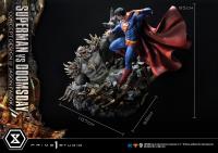 Gallery Image of Superman VS Doomsday Statue