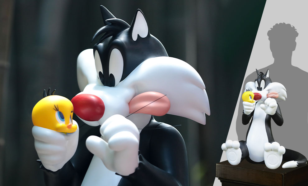 Gallery Feature Image of Sylvester & Tweety Sweet Pairing Collectible Statue - Click to open image gallery