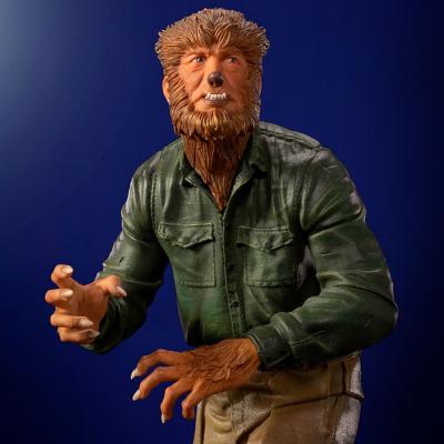 Wolf Man 1:10 Scale Statue