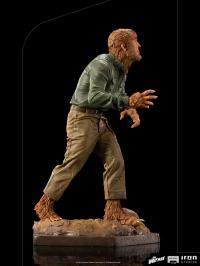 Gallery Image of Wolf Man 1:10 Scale Statue
