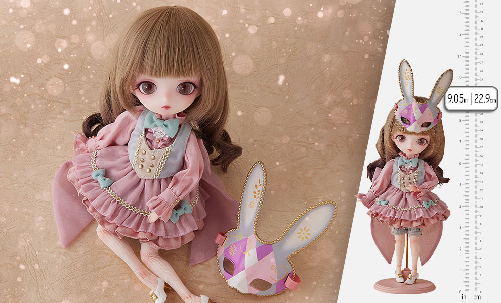 Gallery Feature Image of Harmonia Bloom Beatrice Collectible Doll - Click to open image gallery