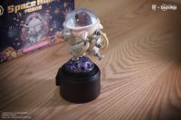 Gallery Image of Space Hum (White) Figurine