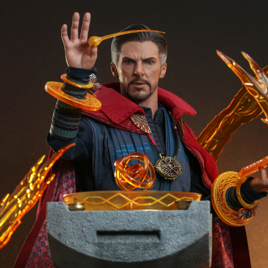 Doctor Strange Sixth Scale Figure by Hot Toys