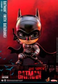 Gallery Image of Batman (With Batarang) Collectible Figure