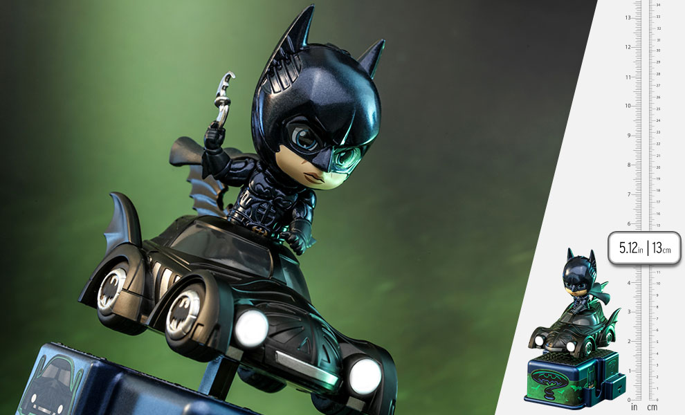 Gallery Feature Image of Batman Collectible Figure - Click to open image gallery