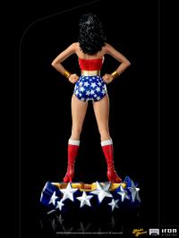 Gallery Image of Wonder Woman Lynda Carter 1:10 Scale Statue