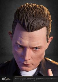 Gallery Image of T-1000 1:3 Scale Statue