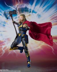 Gallery Image of Thor Collectible Figure