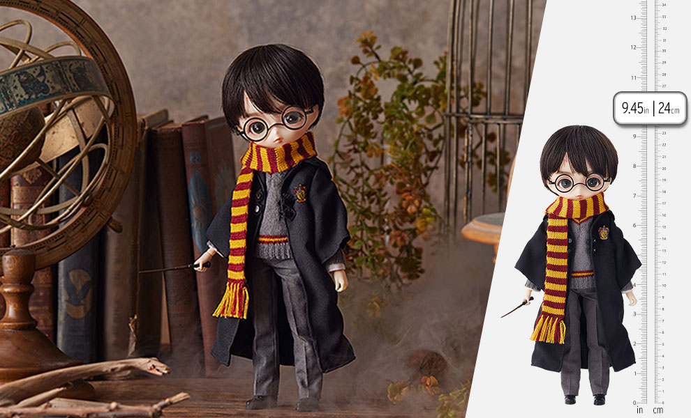 Gallery Feature Image of Harmonia Bloom Harry Potter Collectible Doll - Click to open image gallery