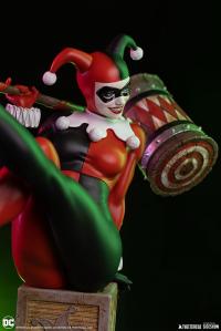 Gallery Image of Harley Quinn Quarter Scale Maquette