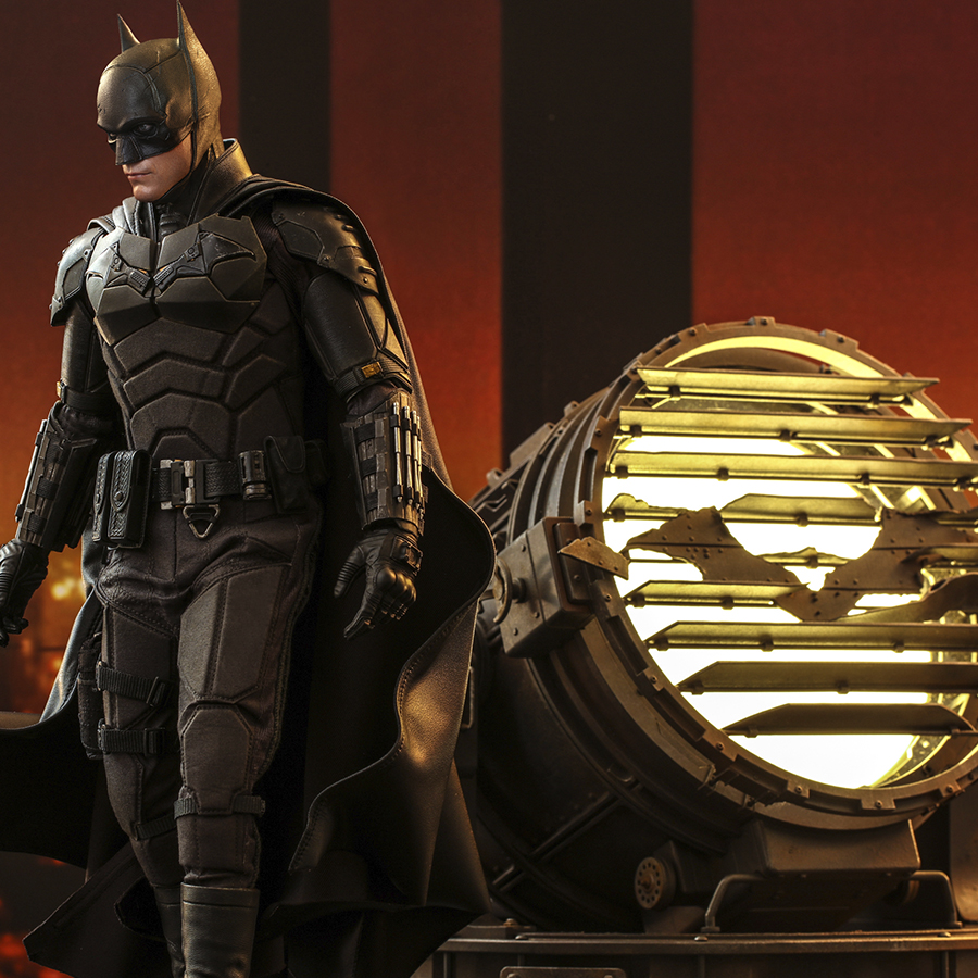 Batman: Arkham Origins XE Suit Deploys Into Gotham With Hot Toys
