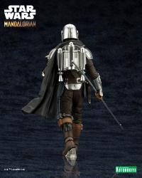 Gallery Image of Mandalorian™ & Grogu™ 1:10 Scale Statue