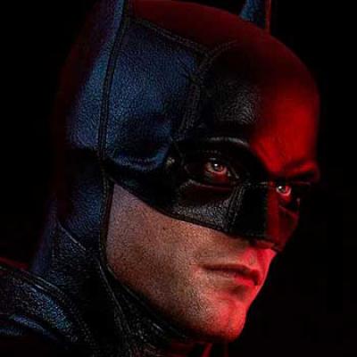 Unboxing Batman 1:3 Scale Statue