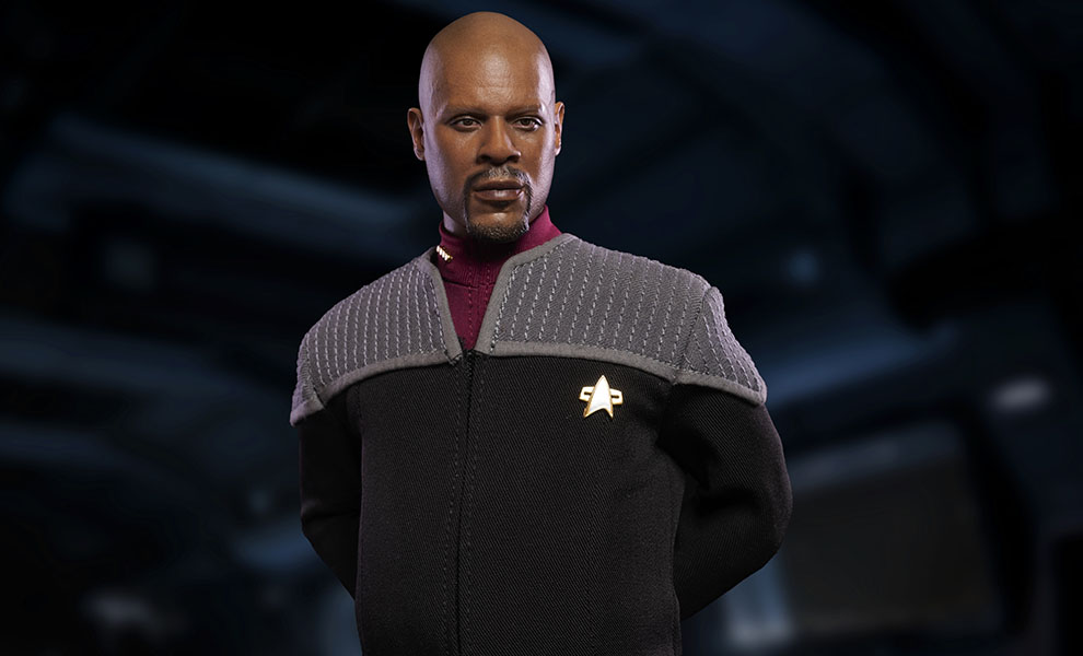 Gallery Feature Image of Captain Benjamin Sisko (Essentials Version) Sixth Scale Figure - Click to open image gallery