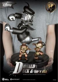 Gallery Image of Donald Duck Special Edition Statue