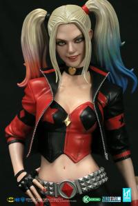 Gallery Image of Harley Quinn Kala Statue