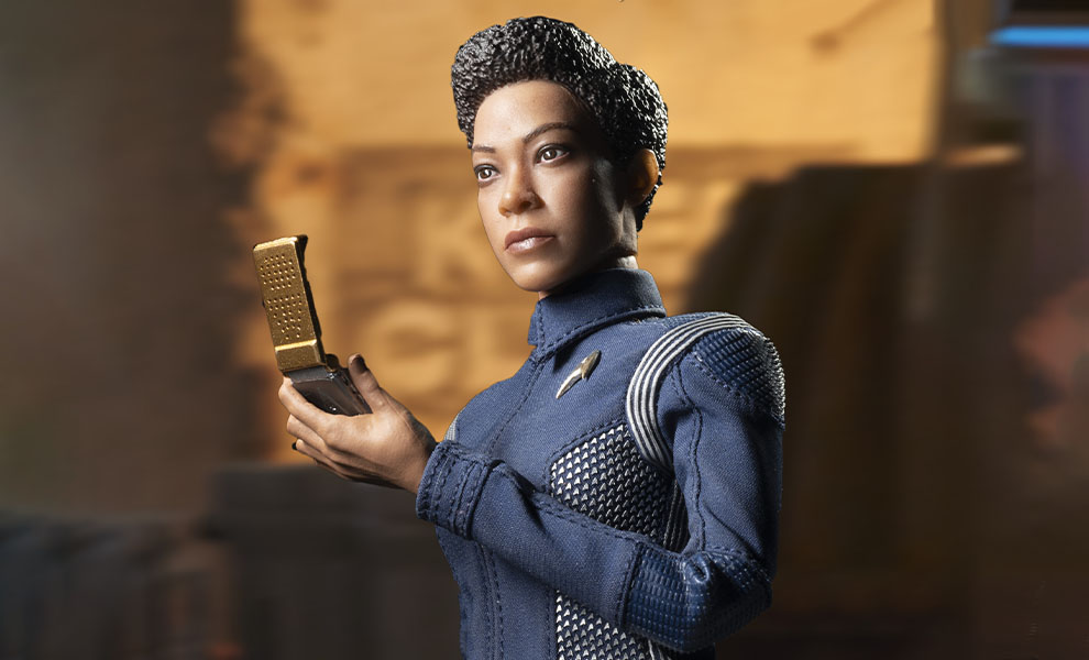 Gallery Feature Image of Michael Burnham Sixth Scale Figure - Click to open image gallery