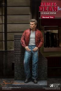Gallery Image of James Dean Statue