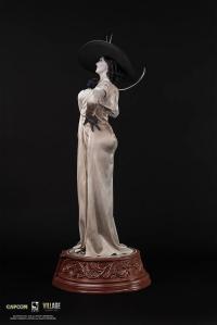 Gallery Image of Lady Dimitrescu Quarter Scale Statue