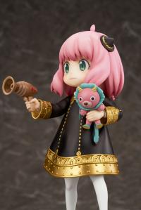 Gallery Image of Anya Forger Figure