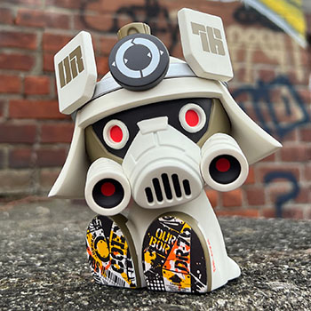 DR76 Phantom White 5oz Canbot by Clutter Studios | Sideshow