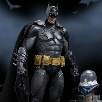 Batman Unleashed Deluxe 1:10 Scale Statue by Iron Studios