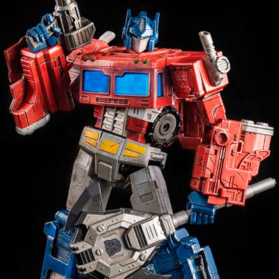 Optimus Prime DLX Action Figure