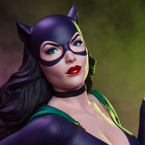 ★ CATWOMAN MINI BUST ★ She's Fantastic: DC Mini-Busts - CATWOMAN (and Customization!)