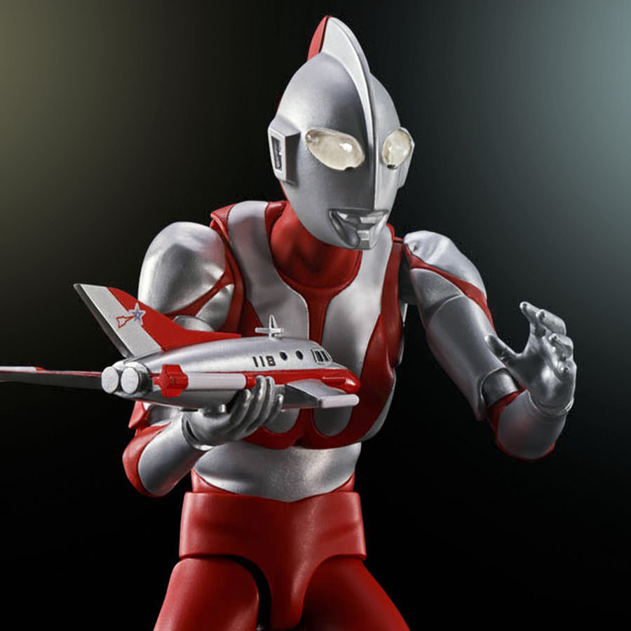 tamashii-nations-ultraman-
