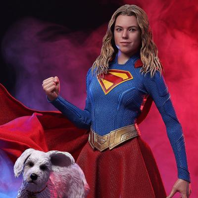 First Look Unboxing Supergirl & Lobo